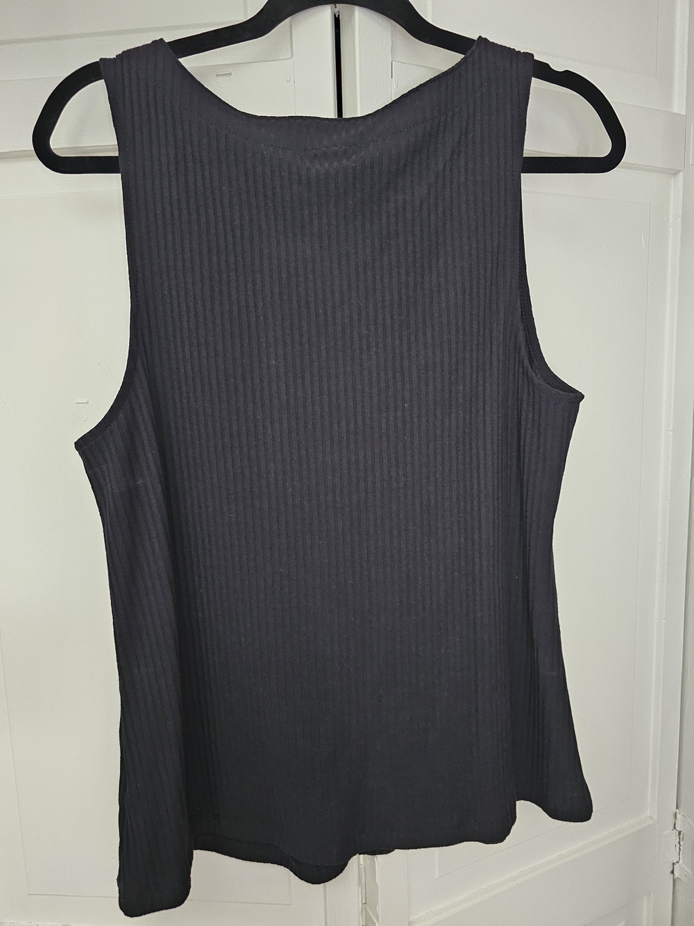 torrid Black Ribbed Snap-Front Tank - Picture 3 of 3